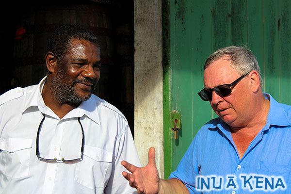 At right, Neil Morris of WIRSPA introduces Mount Gay Master Blender Allen Smith, left